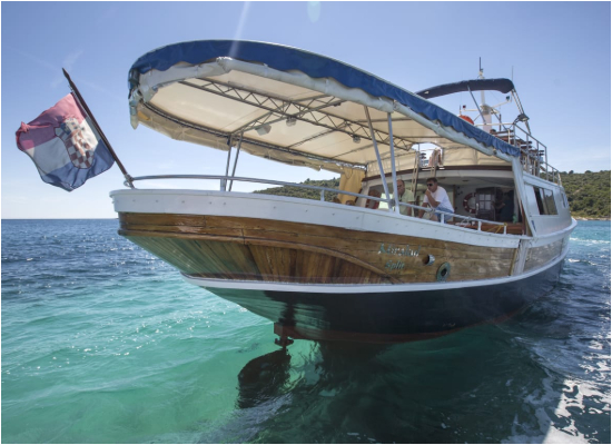 Trogir to blue lagoon boat tour